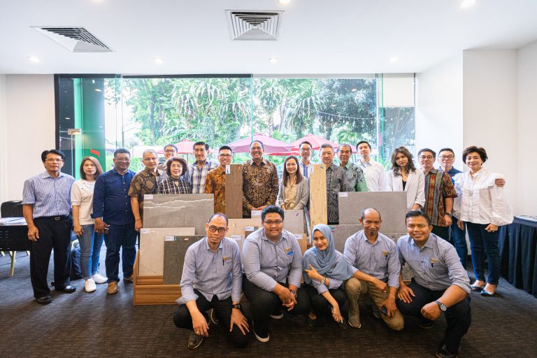 Meeting Distributor Nasional Essenza 2019